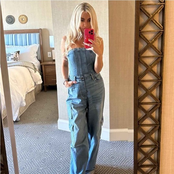 Women's Tube Cargo Denim Jumpsuit - Wild
Fable™ Medium Wash new - Picture 6 of 8